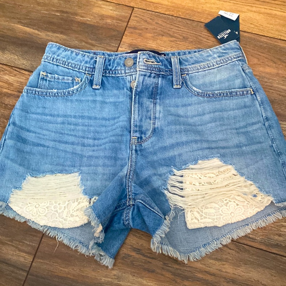 light wash flower pocket jean shorts